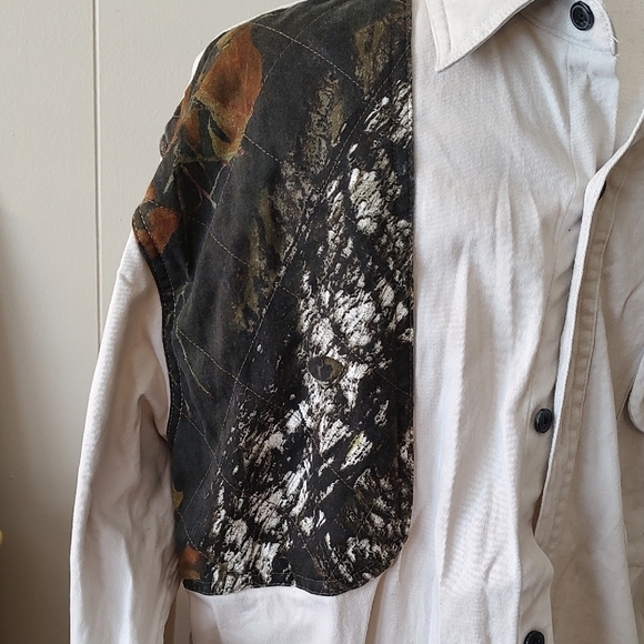 Tallwoods Camouflage Huntiing Button Down Shirt Cream Brown Like New XL - Picture 2 of 8